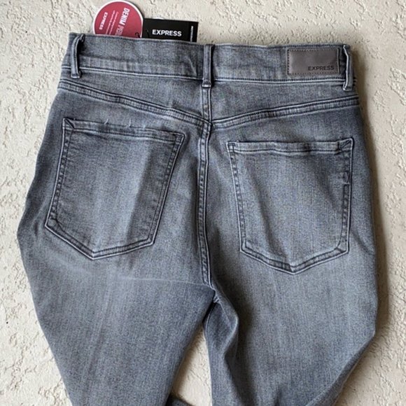 NWT Express High Waisted Faded Cropped Flare Jeans - Picture 4 of 7